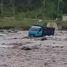 Detik-detik Truk Pasir Terjebak Banjir Lahar Semeru, Sopir Selamat 
