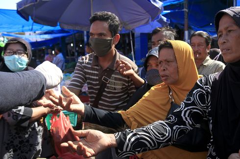 Warga Tionghoa di Aceh Bagikan Ribuan Masker hingga Nasi Kotak Setiap Hari