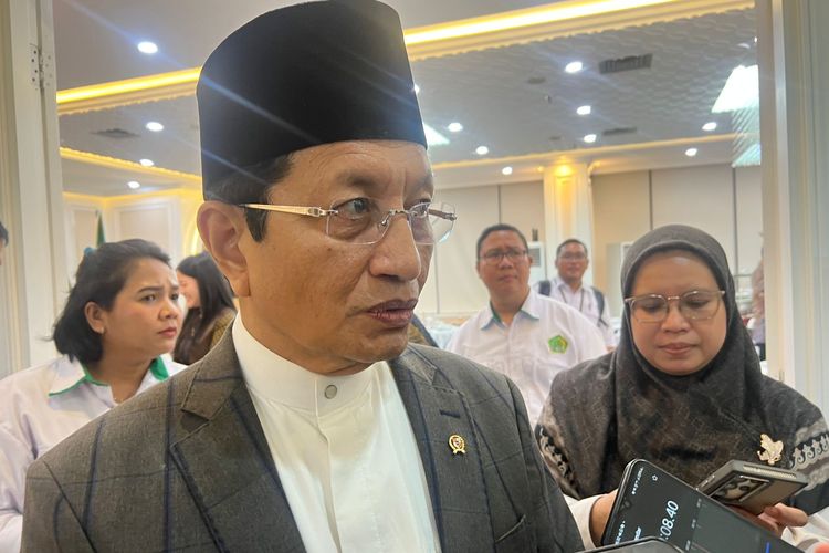 Menteri Agama (Menag) Nazaruddin Umar usai bertemu dengan Menteri Perumahan dan Kawasan Permukiman (PKP) Maruarar Sirait atau Ara di kantornya, Jakarta, Senin (13/10/2025)