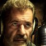 Sinopsis On the Line, Misi Mel Gibson Lolos dari Pembunuh Misterius