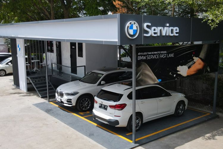 BMW Indonesia bersama mitra strategisnya PT Tunas Mobilindo Parama (@bmwtunas) resmikan BMW Studio Social Market (SoMa), di Palembang, Sumatera Selatan. 
