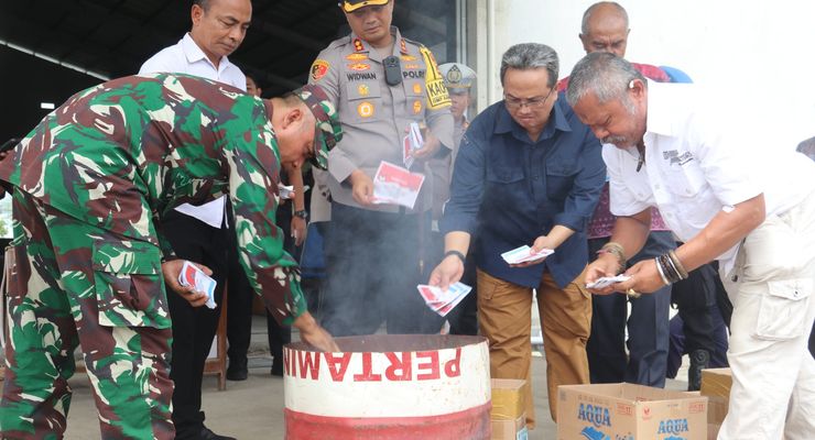 Cegah Penyalahgunaan, 8.335 Surat Suara di Buleleng Dibakar