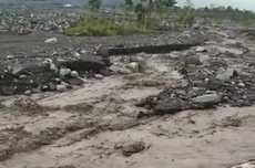 Banjir Lahar Dingin Semeru Menerjang, Warga Cium Bau Belerang yang Menyengat