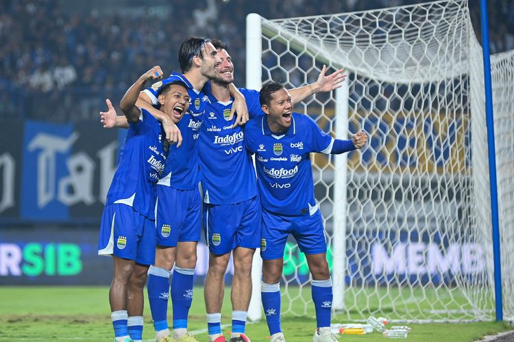 Hasil Persib Vs Persik 3-0: Haye dan Jung Antar Maung Kokoh di Puncak