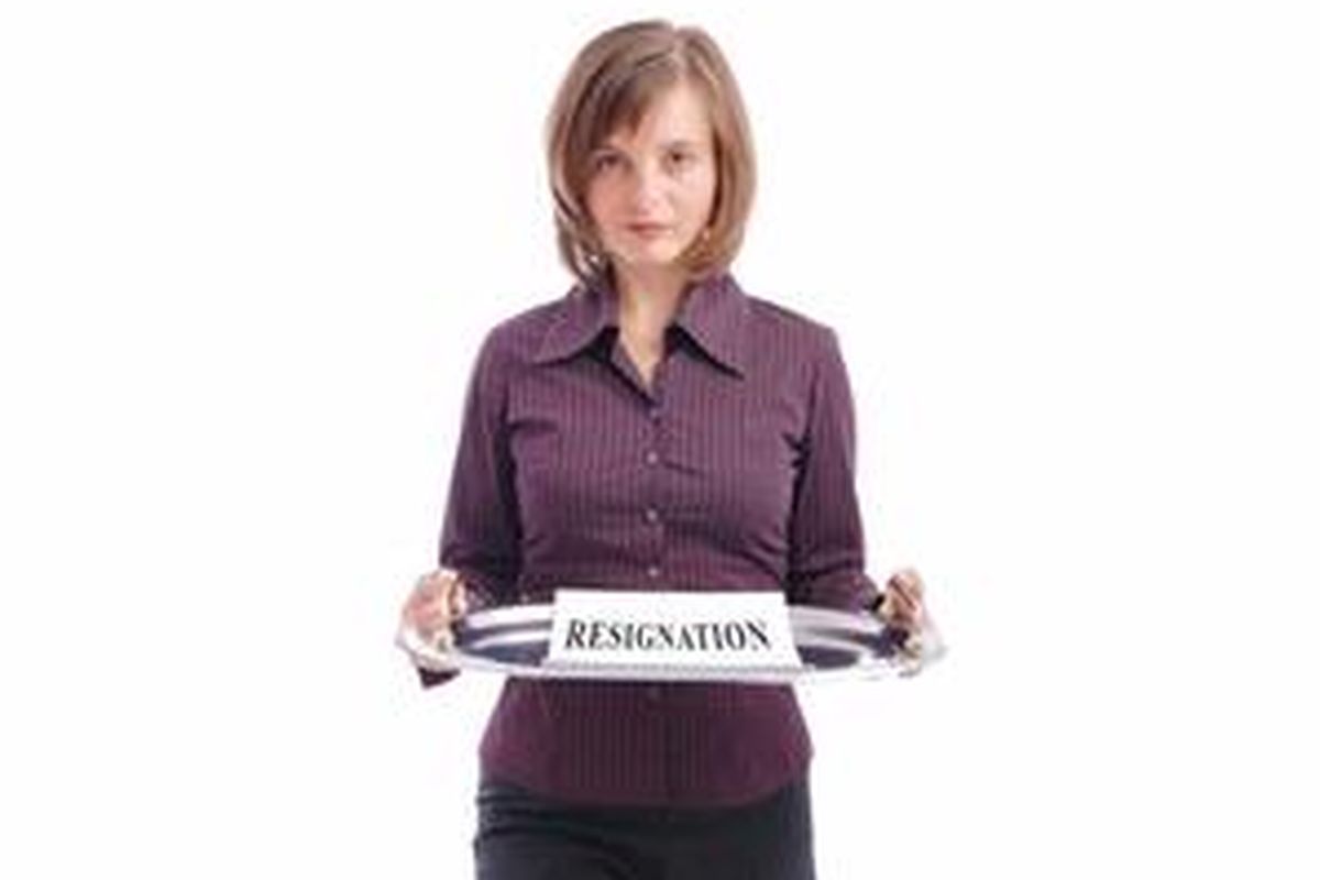 Ciptakan suasana kondusif di tempat pekerjaan agar karyawan tidak menghidangkan surat pengunduran diri.