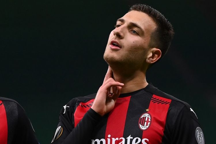 Bek AC Milan Diogo Dalot merayakan golnya ke gawang Sparta Praha pada laga matchday kedua Grup H Liga Europa 2020-2021 di Stadion San Siro, 29 Oktober 2020. 