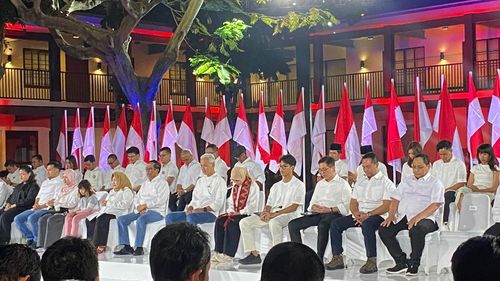 Tampil Perdana Usai Dideklarasikan, Ganjar-Mahfud Terima Masukan Anak Muda dalam Acara Tim Pemenangan