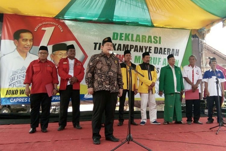 Sembilan partai politik yang tergabung dalam koalisi Indonesia,  saat deklarasi tim kampanye daerah Jokowi - Maruf Amin di Ponpes Al Islah,  Kabupaten Demak, Jateng,  Minggu (7/10/2018)