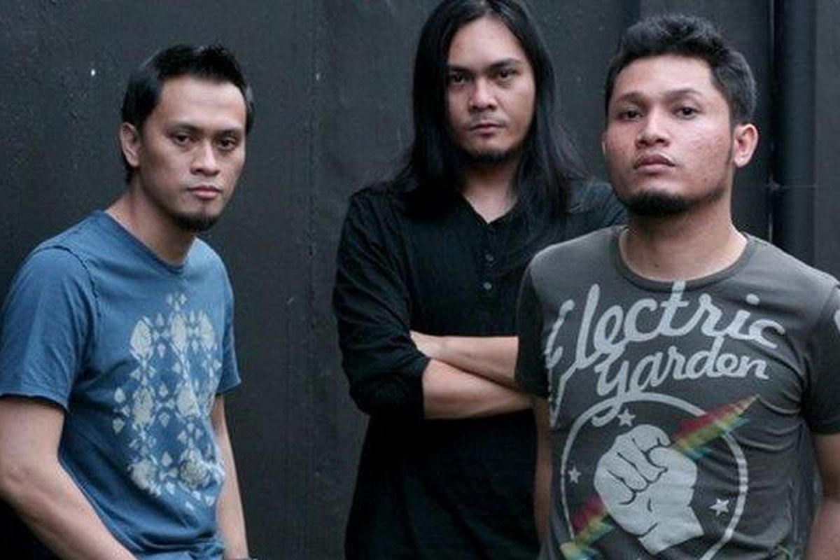 Personel Andra and The BackBone