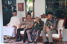 Safari Ramadhan, Kapolri Sambangi Gus Mus di Rembang