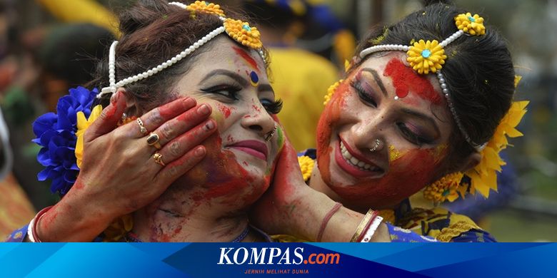 India Diselimuti Serbuk Warna Warni Kemeriahan Festival Holi Halaman All Kompas Com