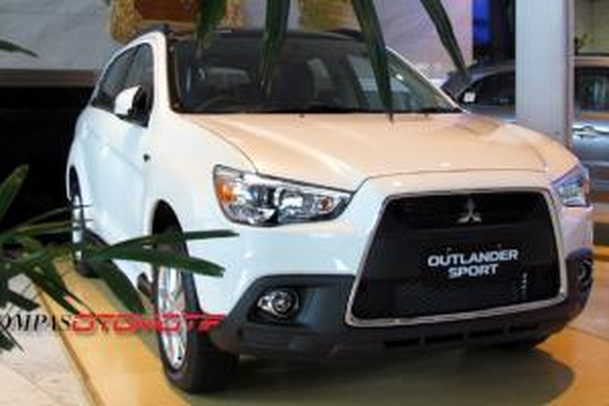 Mitsubishi Otlander Sport melengkapi kekuatan kendaraan penumpang Mitsubishi di Indonesia.