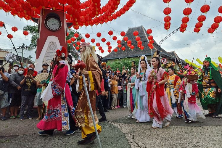 Peserta Karnaval Budaya dalam Grebeg Sudiro di Kota Solo tahun 2023, Minggu (15/1/2023)
