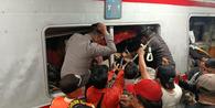 Kereta Argo Bromo dan KRL Tabrakan di Bekasi, Sejumlah Penumpang Dievakuasi