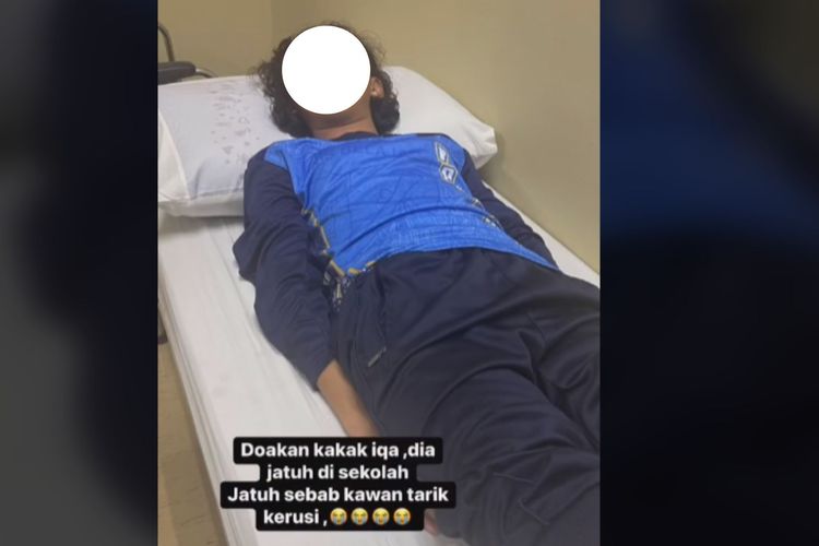 Iqa, bocah asal Malaysia menjadi korban prank tarik kursi oleh temah sekolahnya.