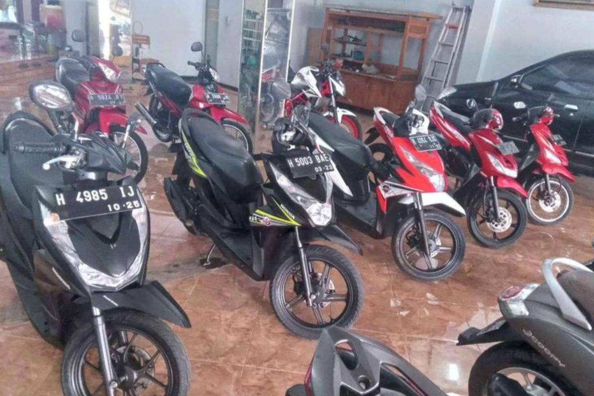 Showroom Motor Bekas