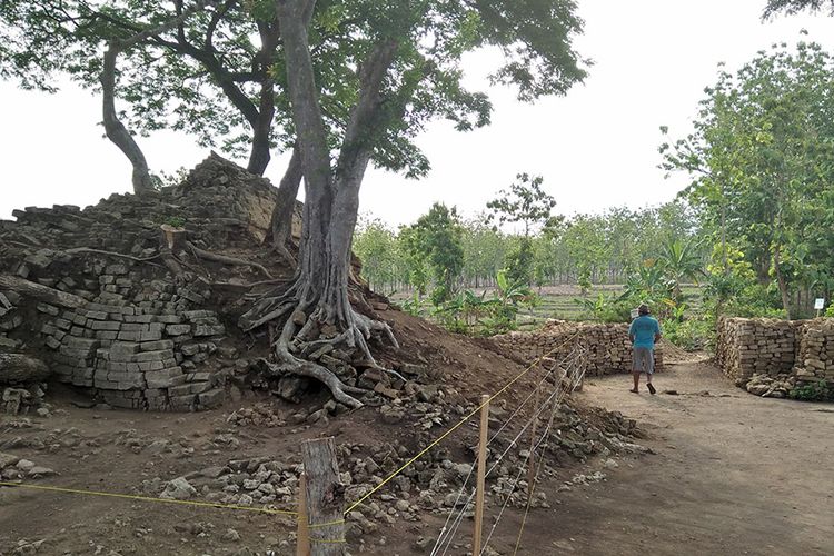 Bangunan peninggalan bersejarah di Dusun Montor, Desa Pataan, Kecamatan Sambeng, Lamongan, yang diduga kuat merupakan candi, Selasa (30/10/2018). 