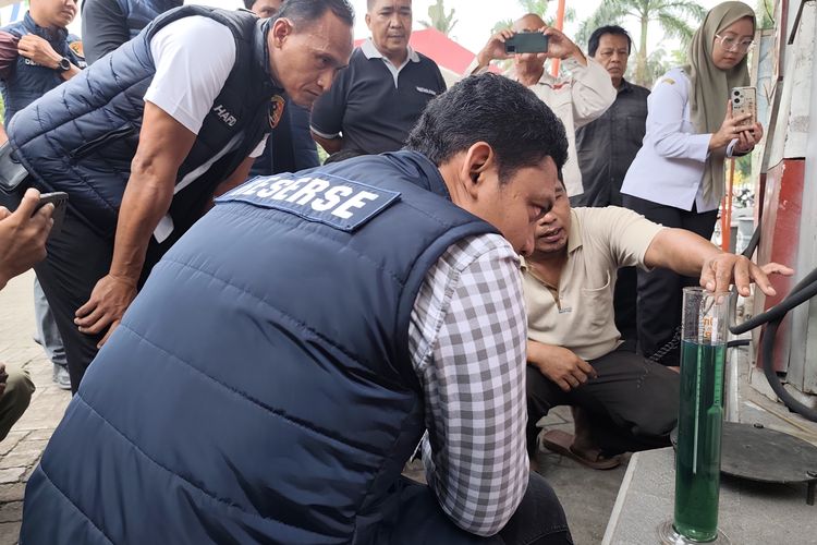 Tim gabungan melakukan sidak di SPBU Bangkalan 