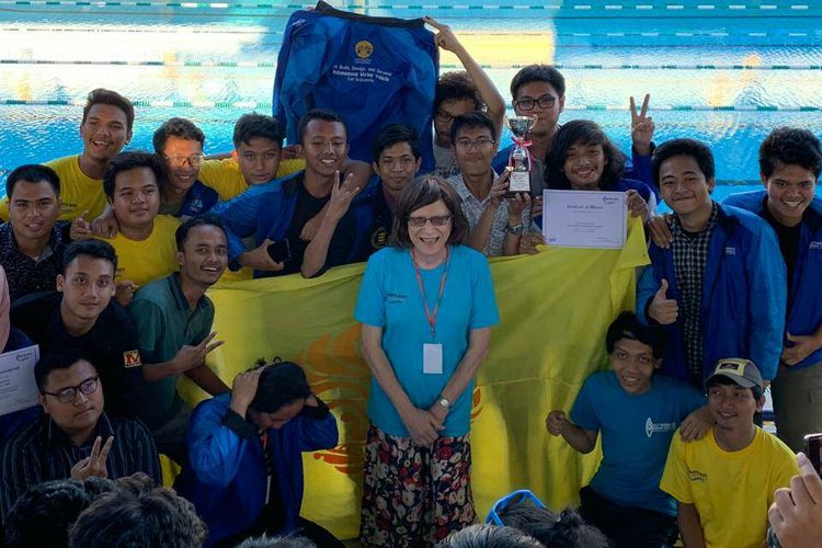 Tim mahasiswa Universitas Indonesia UI (UI) Autonomous Marine Vehicle Team UI (AMV UI)  meraih juara satu ASEAN lewat inovasi Robot Makara 08 Mark II dalam kompetisi The 3rd ASEAN MATE Underwater Robot Competition (4?5/5/2019) di Surabaya. 
