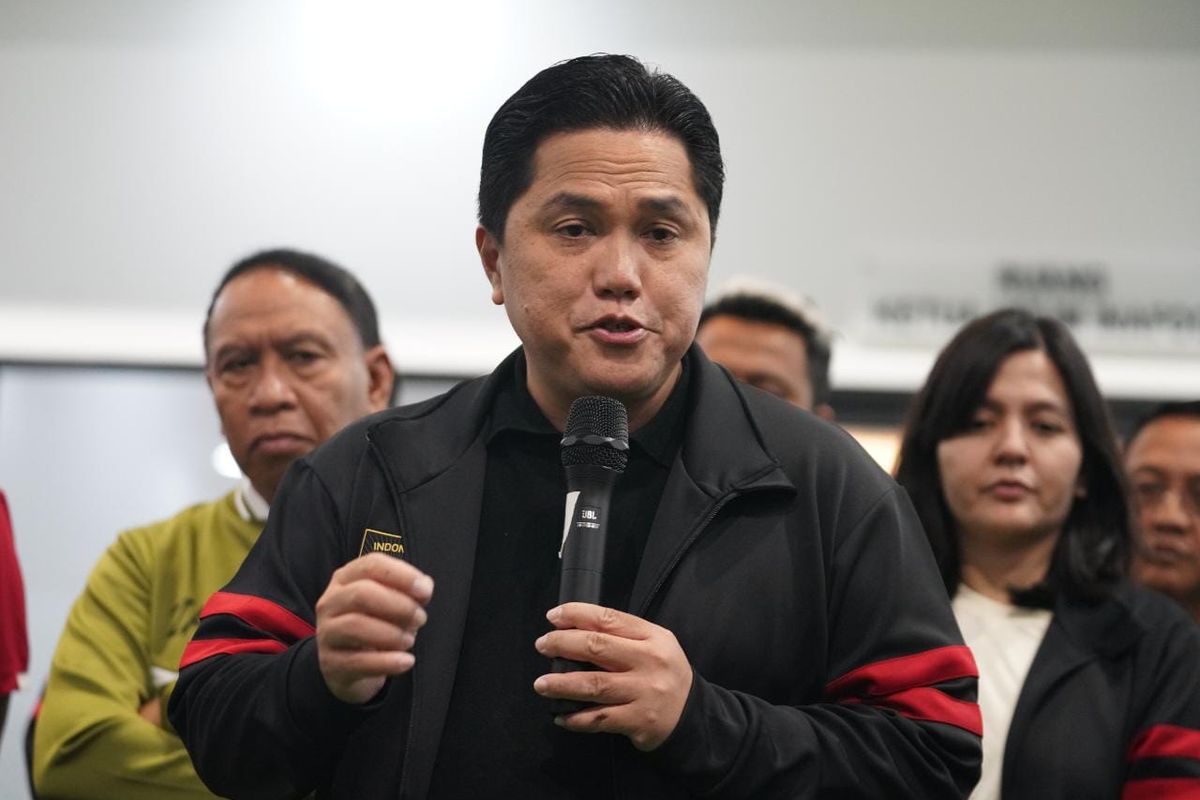 Erick Thohir seusai menggelar rapat Komite Eksekutif di kantor GBK Arena, Jakarta, pada Sabtu (18/2/2023). Dalam rapat itu, PSSI memutuskan buat membentuk Komite Adhoc Suporter.