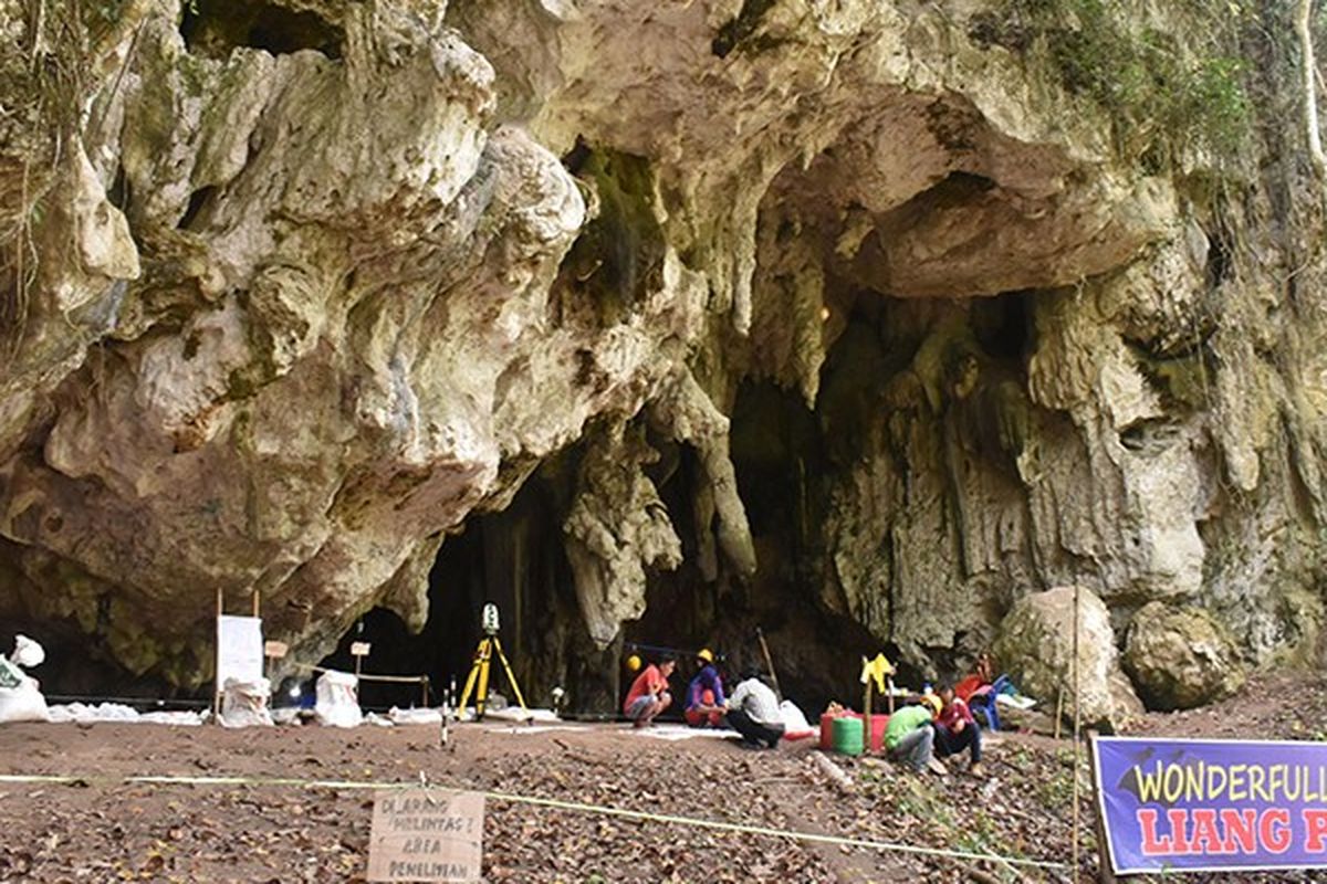 Gua Leang Panninge di Sulawesi telah menjadi sumber informasi yang kaya tentang manusia purba. Terbaru, tim peneliti Leang Panninge menemukan manusia purba tertua di situs tersebut.