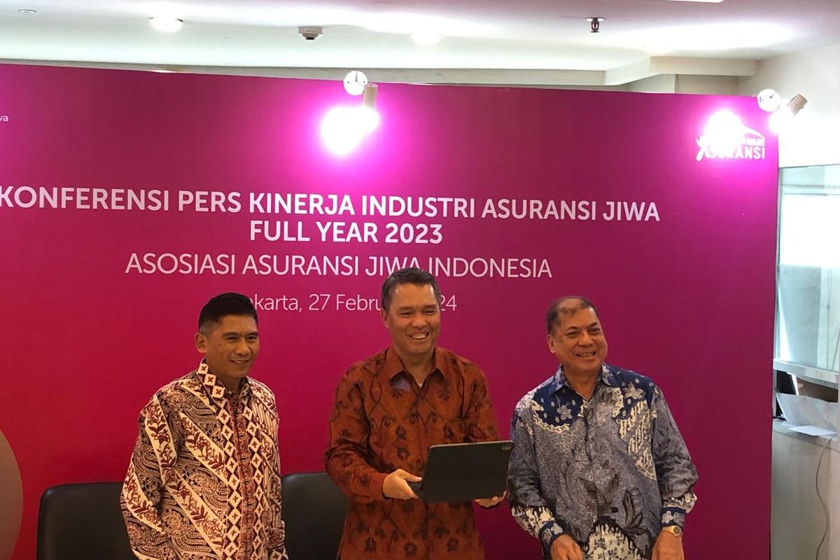 Konferensi pers industri asuransi jiwa AAJI