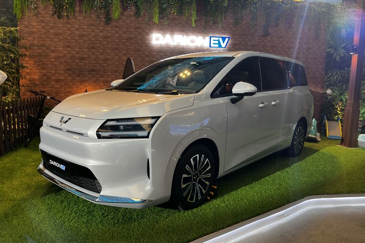 Komparasi Wuling Darion EV vs BYD M6: Duel MPV Listrik Terlaris 2026