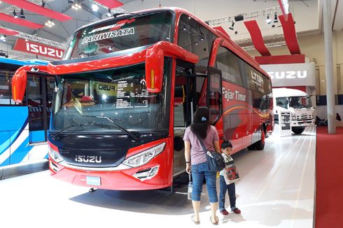 Repons dan Kehati-hatian Isuzu Pasarkan Bus Besar