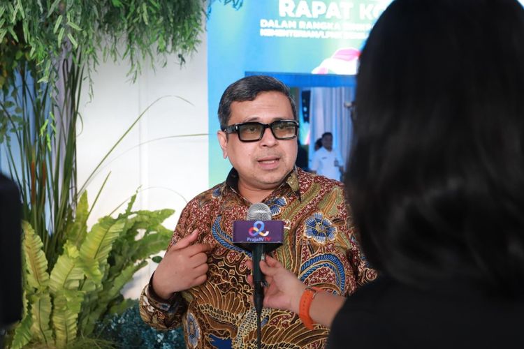Kepala Badan Penyelenggara Jaminan Produk Halal (BPJPH) RI Ahmad Haikal Hasan dalam kegiatan Rapat Koordinasi Sinkronisasi Program dan Kegiatan Kementerian/Lembaga Pemerintah Non Kementerian dengan Pemerintah Daerah Tahun 2025 di Kampus Institut Pemerintahan Dalam Negeri (IPDN) Jatinangor, Sumedang, Kamis (30/10/2025).
