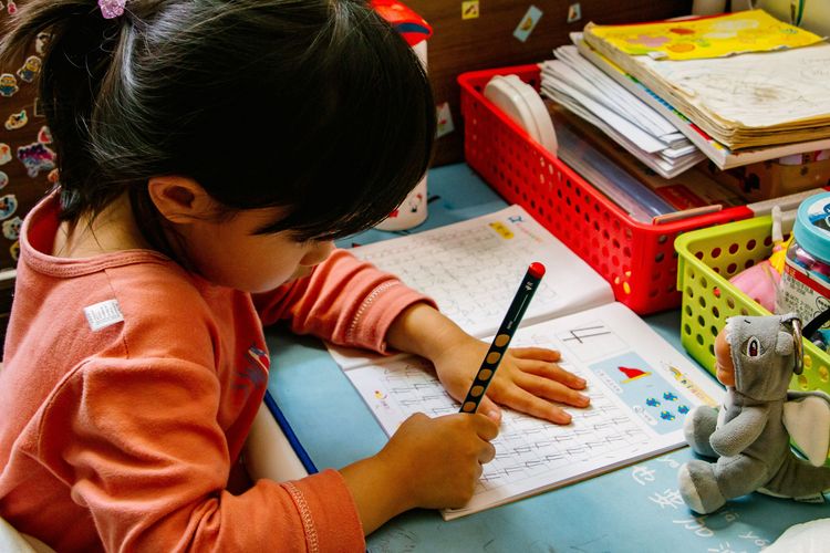 Suplemen Saja Ternyata Tak Cukup Cerdaskan Anak, Ini Sebabnya