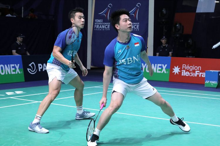 Ganda putra Indonesia, Marcus Fernaldi Gideon/Kevin Sanjaya Sukamuljo, ketika menghadapi Lu Ching Yao/Yang Po Han (Taiwan) pada babak pertama French Open 2022, Rabu (26/10/2022). Marcus/Kevin akan mengawali kiprah di turnamen India Open 2023 dengan melawan sesama wakil Indonesia, Leo Rolly Carnando/Daniel Marthin, pada babak 32 besar.