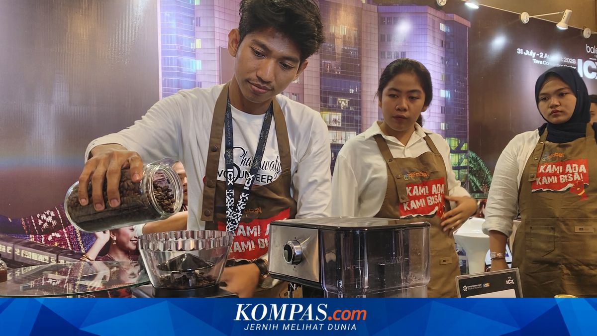 Perjalanan Amin Zega, dari Korban Kecelakaan hingga Jadi Barista Bersertifikat di Warung Difabel Sharaswaty