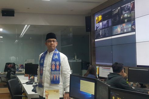 Saat Anies Pantau Banjir Lewat Jakarta Smart City...
