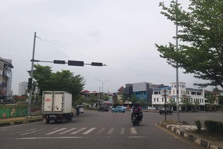 Akibat terjadinya gangguang listrik di Batam dan Bintan, membuat ruas jalan di Batam sembraut. hal ini dikarenakan Traffic Light yang tidak berpungsi.