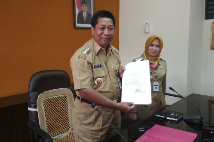 Wali Kota Magelang Sigit Widyonindito (kiri) bersedia maju dalam Pilkada Jateng 2018 menjadi calon Wakil Gubernur Jawa Tengah,  Senin (31/7/2017)