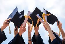 Bukan Perusahaan Teknologi, Lulusan Kampus Top di China Ramai-ramai Pilih Kerja di Pabrik