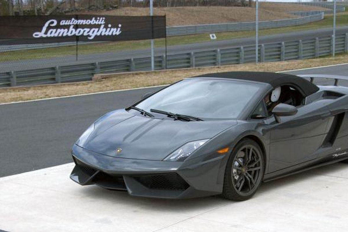 Lamborghini New Gallardo LP 570-4 Spyder Performante