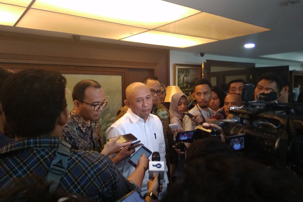 Teten Masduki saat diwawancarai media di Jakarta, Senin (6/1/2020).