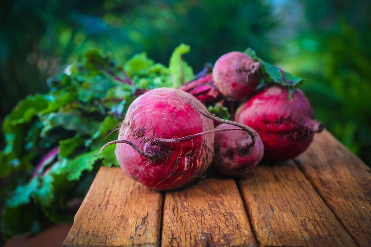 Buah bit adalah salah satu yang direkomendasikan menjadi makanan untuk mencegah penyakit paru-paru. 