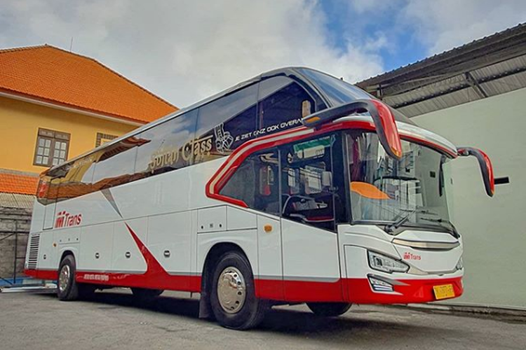 Bus AKAP MTrans Sultan Class