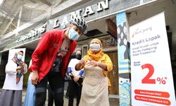 Luncurkan Kredit Tanpa Agunan untuk Ibu-ibu Pedagang, Ganjar: Bunga Hanya 2 Persen Per Tahun