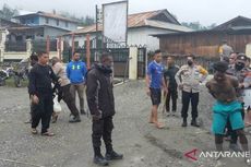 Dua Pria Mabuk Miras Serang Polisi dengan Parang di Papua