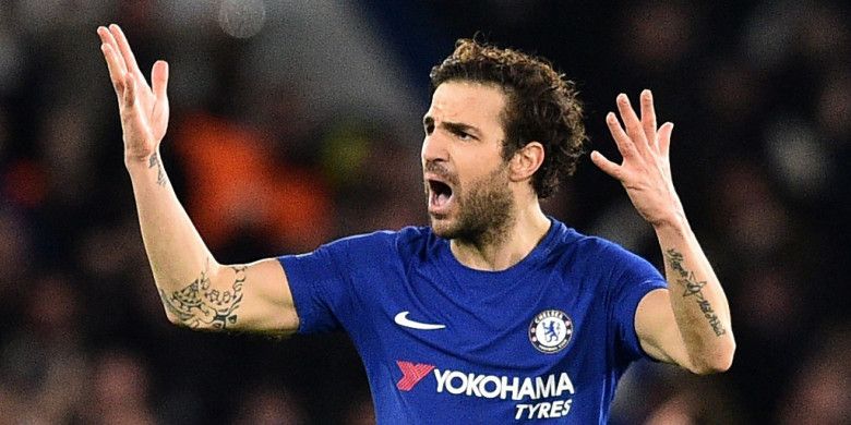 Ekspresi Cesc Fabregas saat masih membela Chelsea dalam laga leg pertama babak 16 besar Liga Champions kontra FC Barcelona di Stadion Stamford Bridge, London, Inggris, pada 20 Februari 2018.