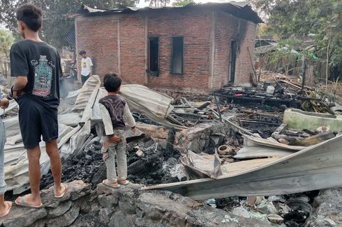 5 Rumah Panggung di Bima Ludes Terbakar, Korban Butuh Pakaian hingga Seragam Sekolah