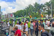 Sopir Angkot di Ambon Mogok Massal, Penumpang Telantar, Jalan Macet 3 Km