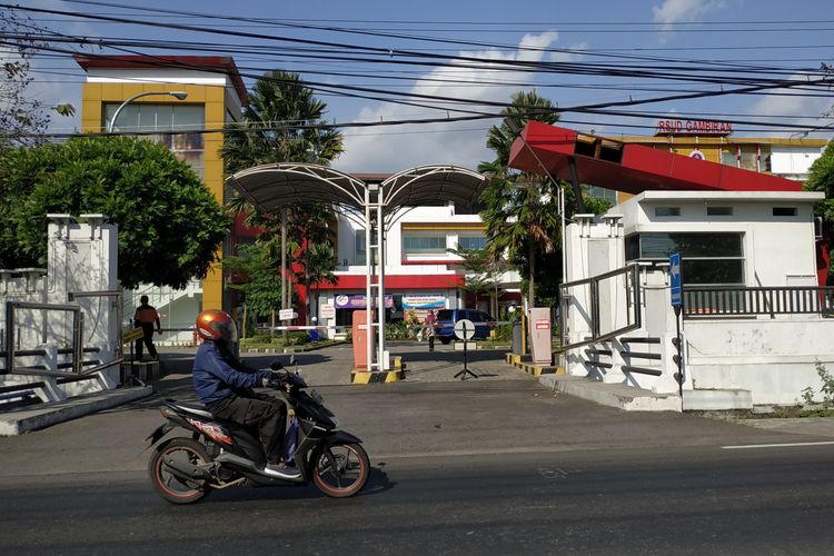 Gerbang masuk RSUD.Gambiran Kota Kediri, Jawa Timur.