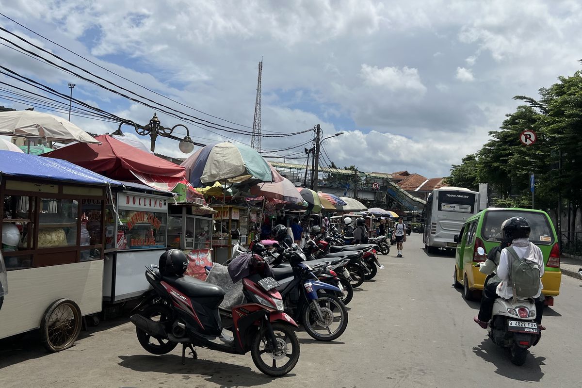 Jalan Mayor Oking Bogor Dikuasai PKL dan Jadi Parkir Motor, padahal Sudah Pernah Ditertibkan 