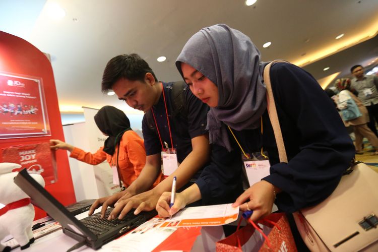 Para pencari kerja mulai memadati acara yang diadakan Kompas.com yaitu Shift di Senayan City, Jakarta, Sabtu (14/10/2017). Acara ini  mengusung tema Digital Transformation and Talent Search dengan menghadirkan sekitar 50 perusahaan yang membuka lowongan pekerjaan.
