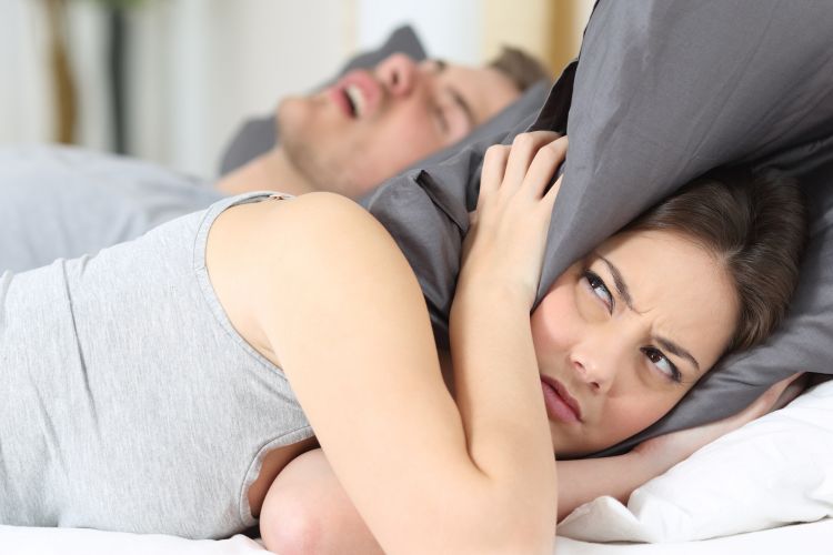 Ilustrasi tidur mendengkur