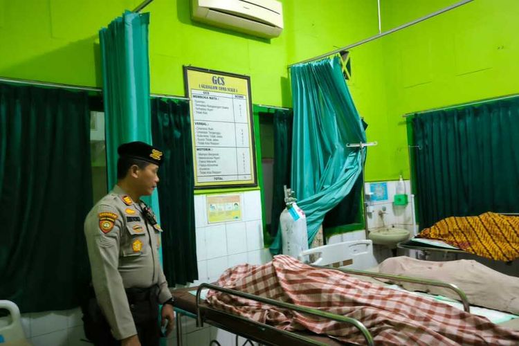 3 jenazah korban Carok di Bangkalan, berada di RSUD Syamrabu Bangkalan, Jumat (12/1/2024). Carok tersebut terjadi antara 2 orang melawan 4 orang.